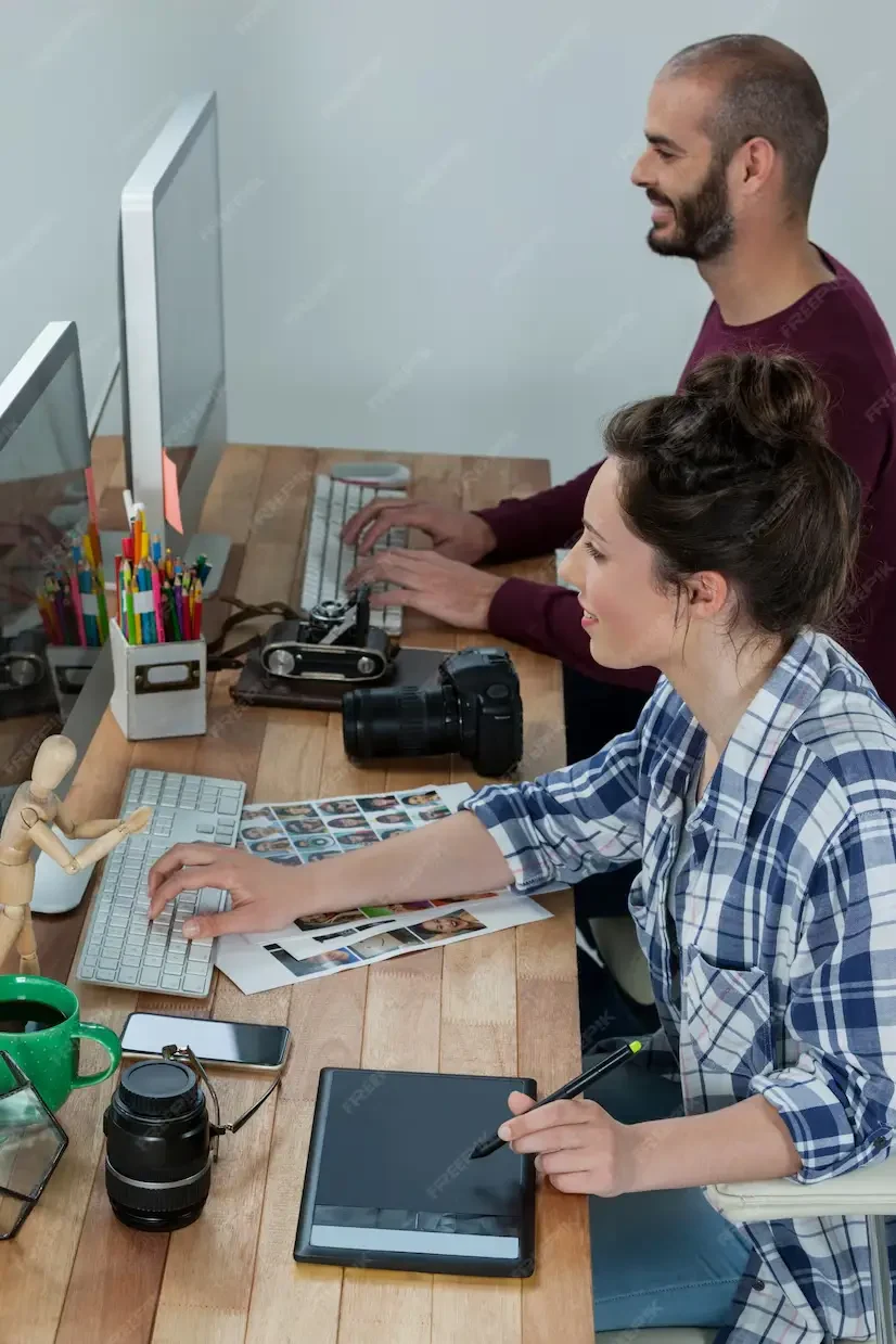 Expert Link and Competitive Team in Canada